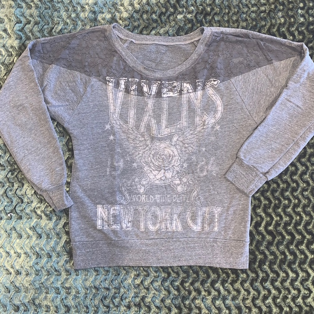 Vixens lace gray sweatshirt